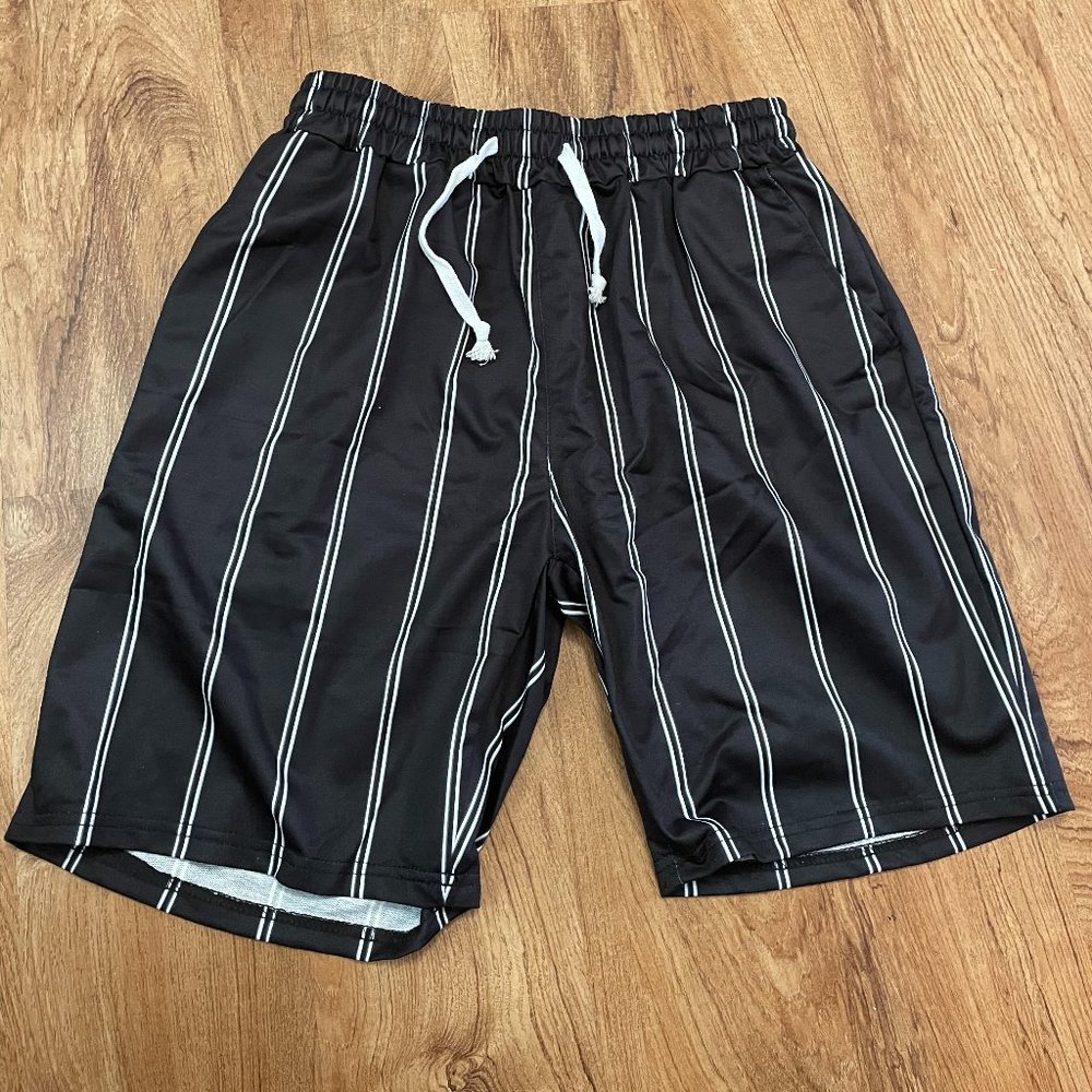 Black shorts with white stripes